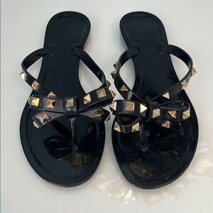 NWOT ⭐️⭐️ Amazon Studded Jelly Thong Pool Sandals with Bow in Black Size 8
